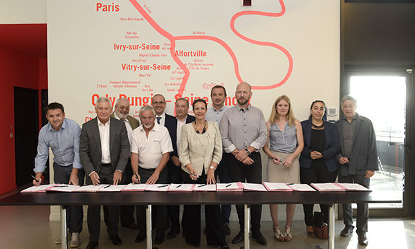 Signature de la convention de financement de 2018-2020 de l’EPA Orly Rungis-Seine Amont. © EPA Orsa
