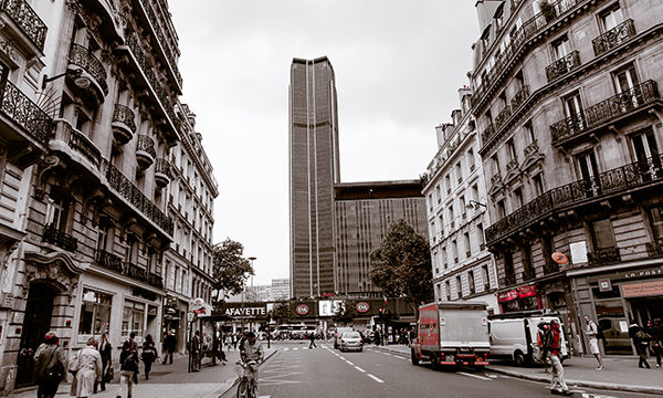 Le réaménagement du secteur Maine-Montparnasse comprend un ensemble immobilier complexe aux programmes imbriqués et des espaces publics. © C. Bortes